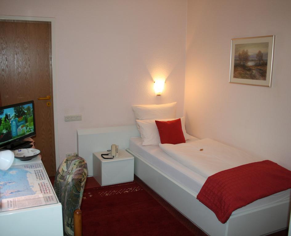 Hotel Zur Therme Erwitte Room photo